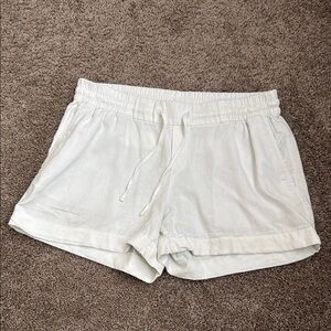 Old Navy M White Linen Blend Shorts with Elastic Waistband
